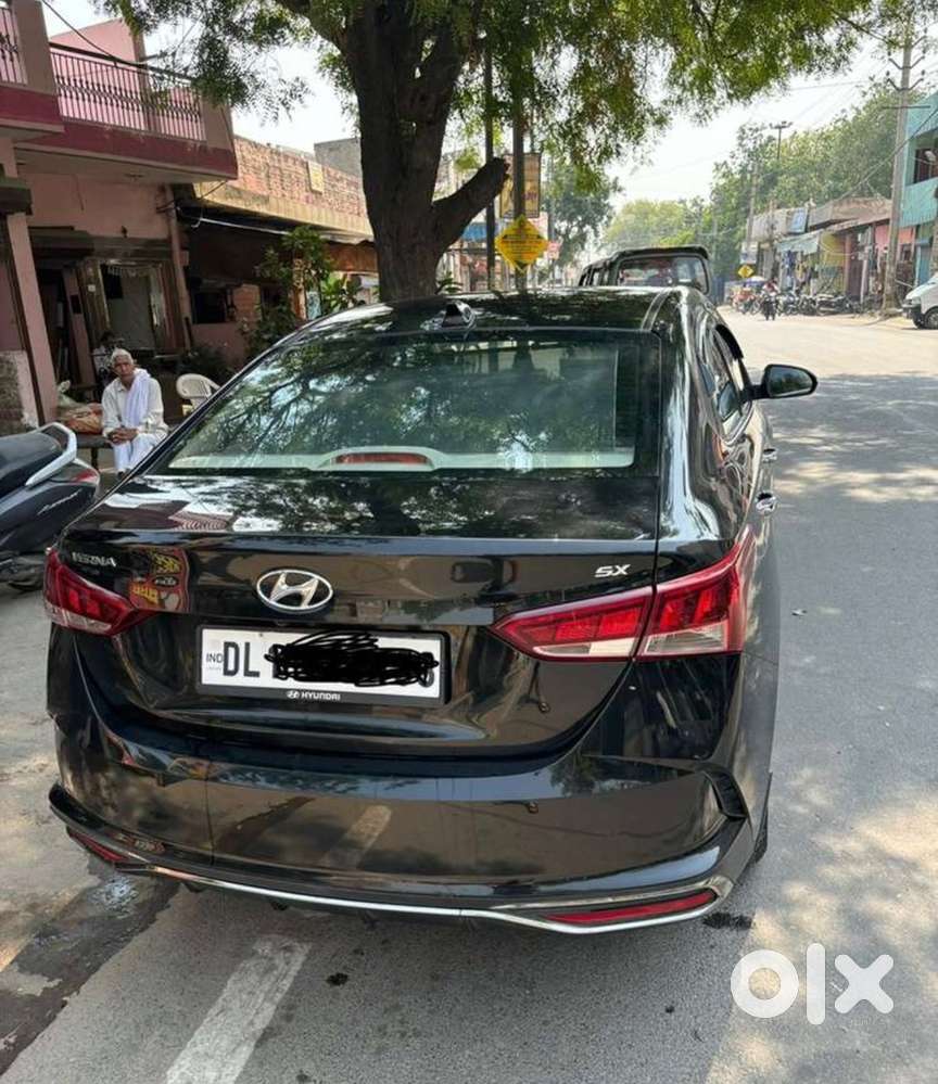 Hyundai Verna Mt 2021 Cng Black With Sunroof