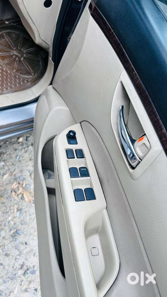 Maruti Suzuki Swift Dzire 2012 Petrol Well Maintained