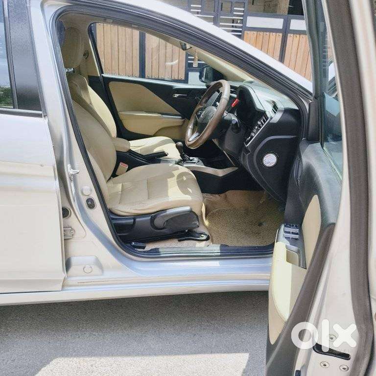 Honda City 1.5 V Mt Sunroof, 2014, Petrol