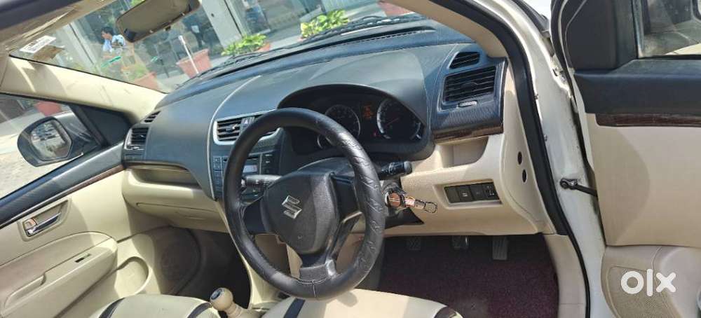 Maruti Suzuki Swift Dzire 1.2 Vxi Bsiv, 2014, Petrol