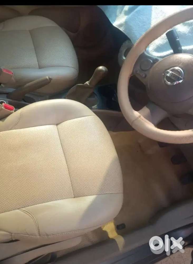Nissan Sunny Petrol 2011