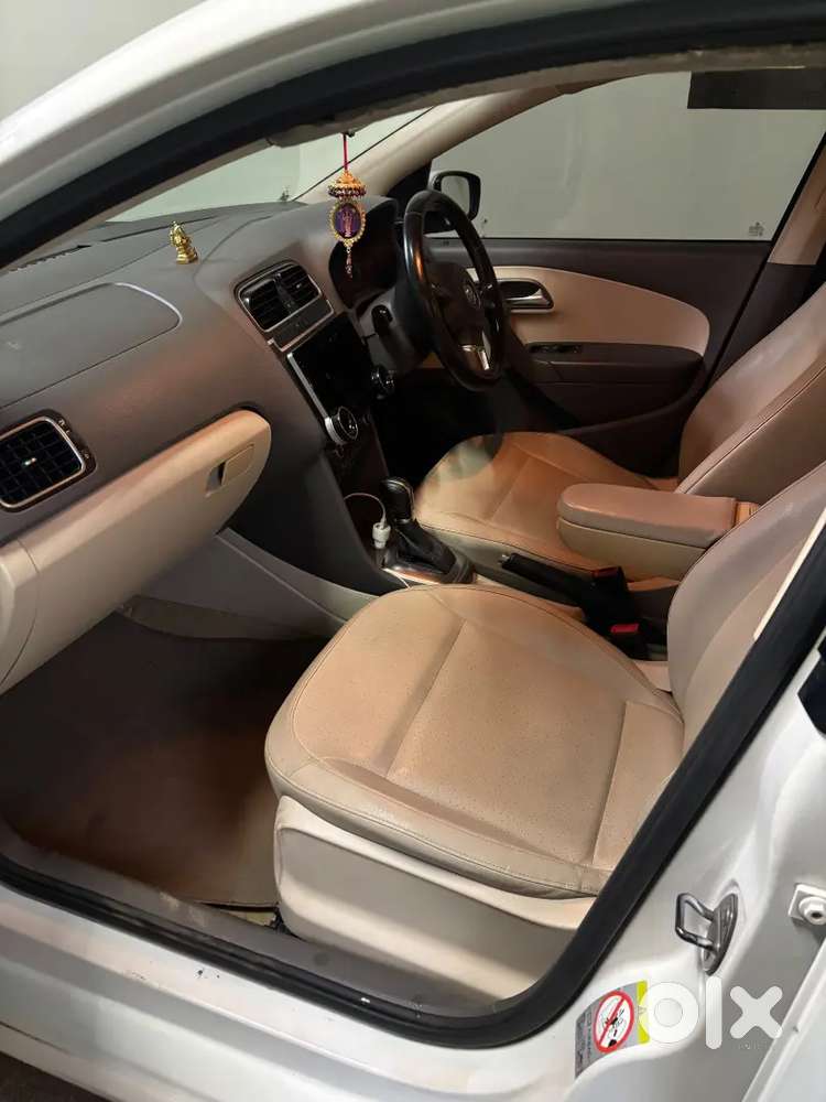 Volkswagen Vento Petrol Highline 2012