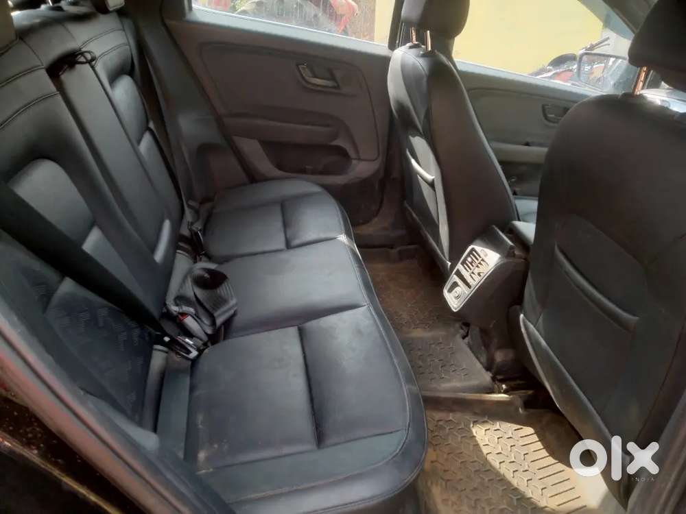 Tata Altroz 2024 Petrol 26300 Km Driven