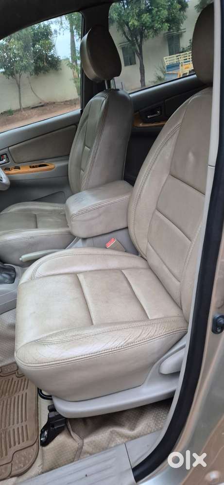 Toyota Innova 2.5 V 7 Str, 2010, Diesel