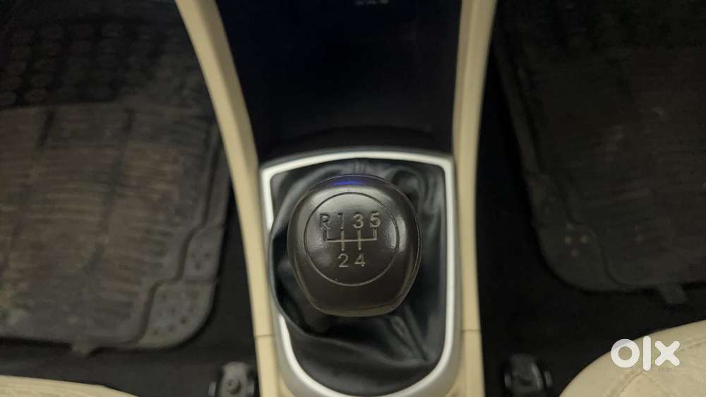 Hyundai Verna Fluidic 1.6 Vtvt Sx, 2014, Petrol