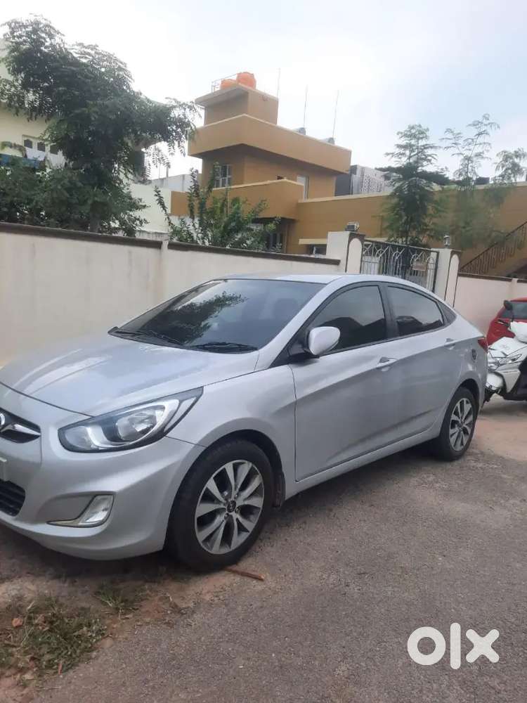 Hyundai Fluidic Verna 2015