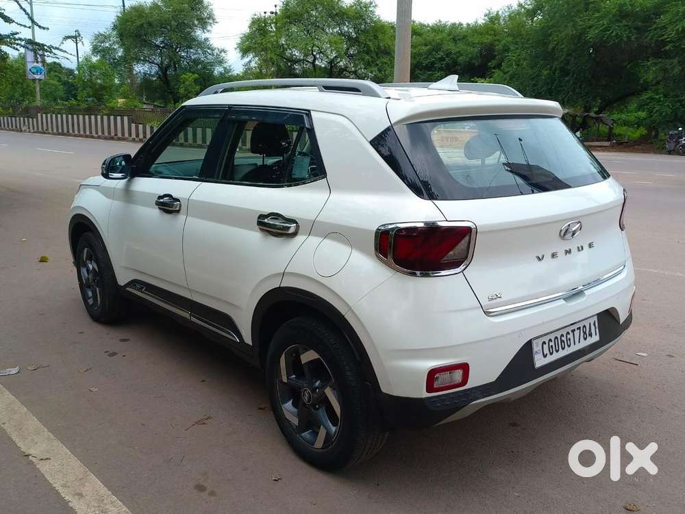 Hyundai Venue Sx (o) Mt 1.5 Diesel, 2021, Diesel