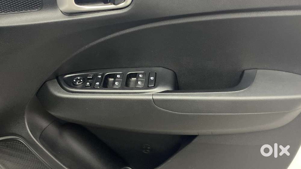 Hyundai Venue 1.2 S Plus, 2021, Petrol