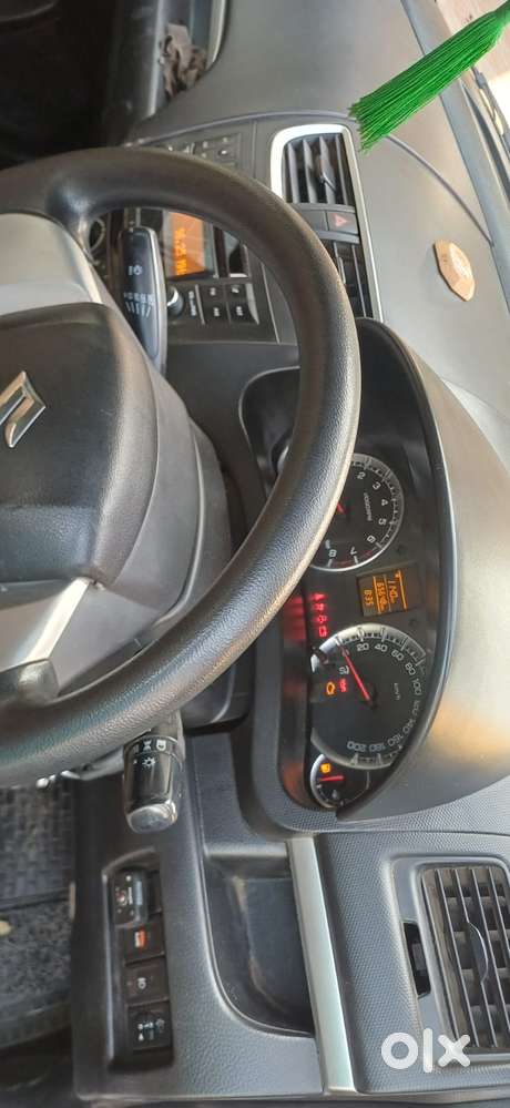 Maruti Suzuki Swift Vxi Optional, 2017, Petrol