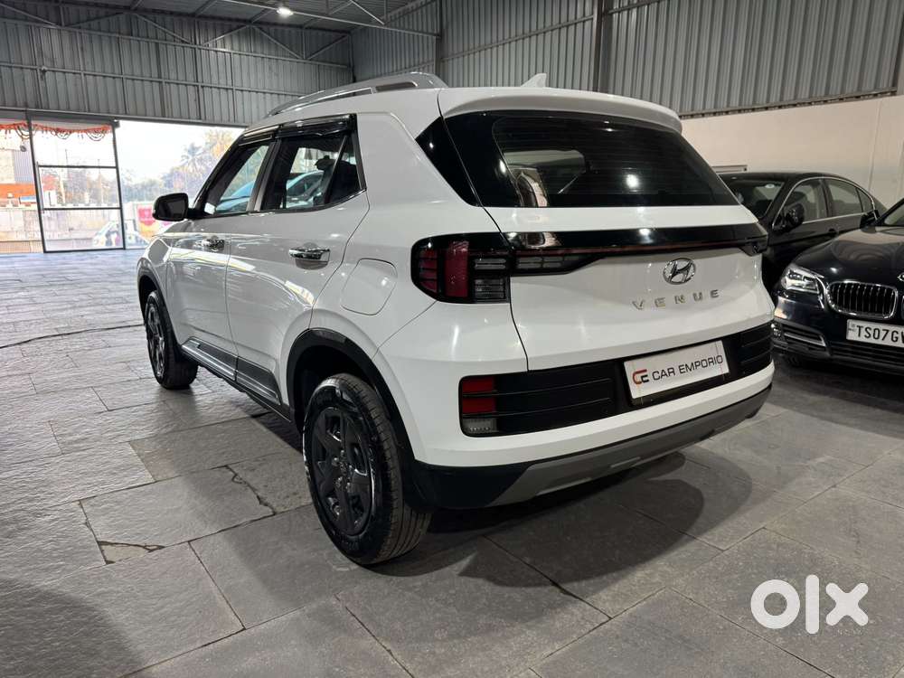 Hyundai Venue 1.2 S (o), 2023, Petrol