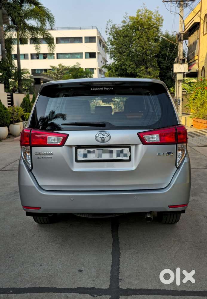 Toyota Innova Crysta 2.4 V 8 Str, 2017, Diesel