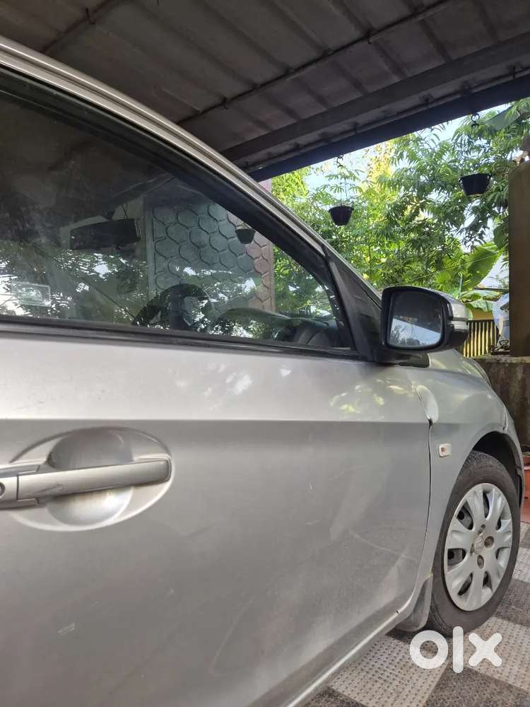 Honda Amaze 1.2 Petrol 2015