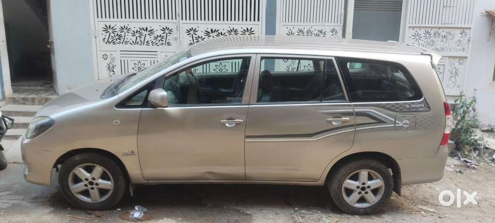 Toyota Innova Diesel 2011