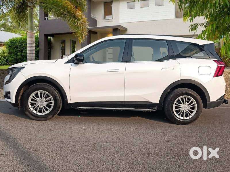 Mahindra Xuv700 2.2 Mx Diesel Mt 5 Str, 2022, Diesel