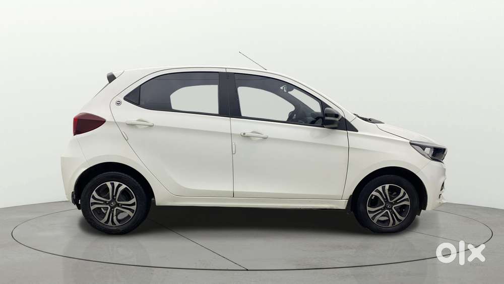 Tata Tiago 1.2 Revotron Xt Rhythm, 2023, Petrol