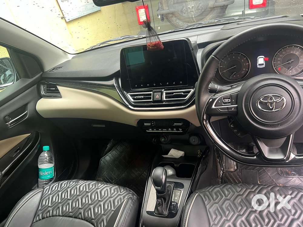 Toyota Glanza Petrol, Automatic, 2025
