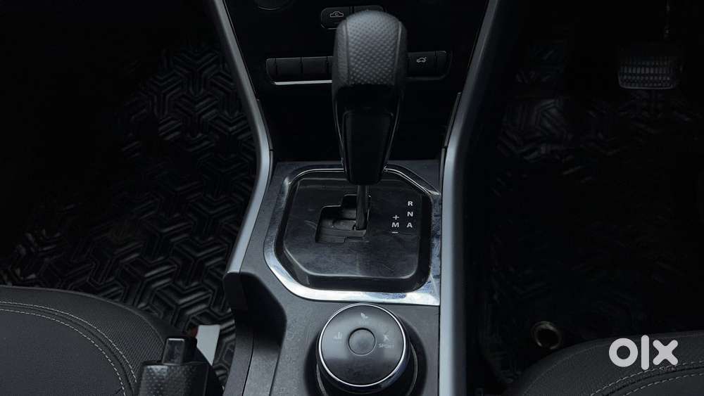 Tata Nexon 1.2 Revotron Xma Amt (s), 2022, Petrol