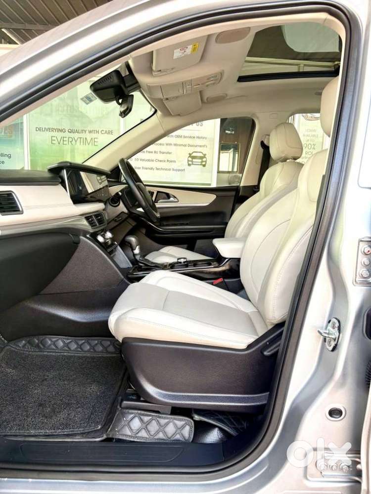 Mahindra Xuv700 Ax7 Luxury Pack Awd, 2023, Diesel