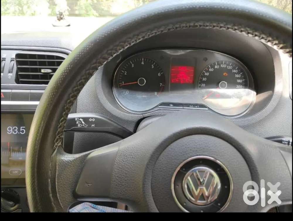 Volkswagen Polo 1.2 Petrol Comfortline (2011)