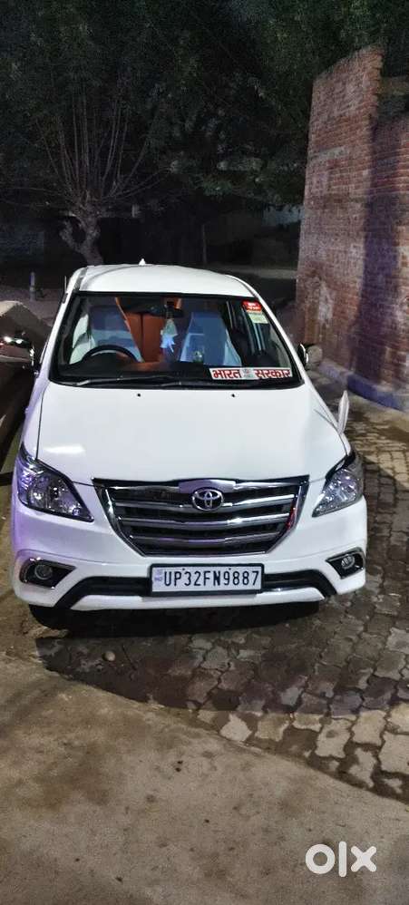 Toyota Innova 2016 Diesel 90000 Km Driven