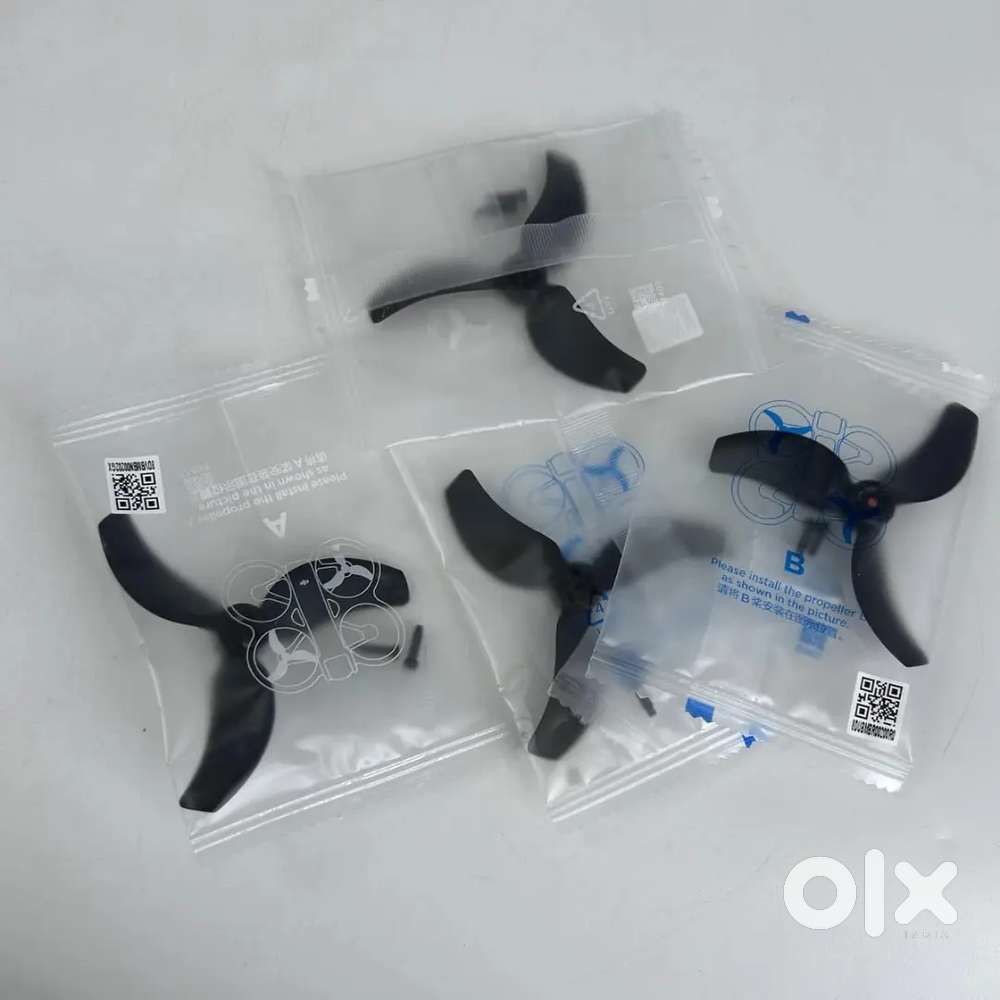 DJI Avata 2 Drone Quadcopter w/ 3x Battery/DJI Goggles 3/USB Cable - E