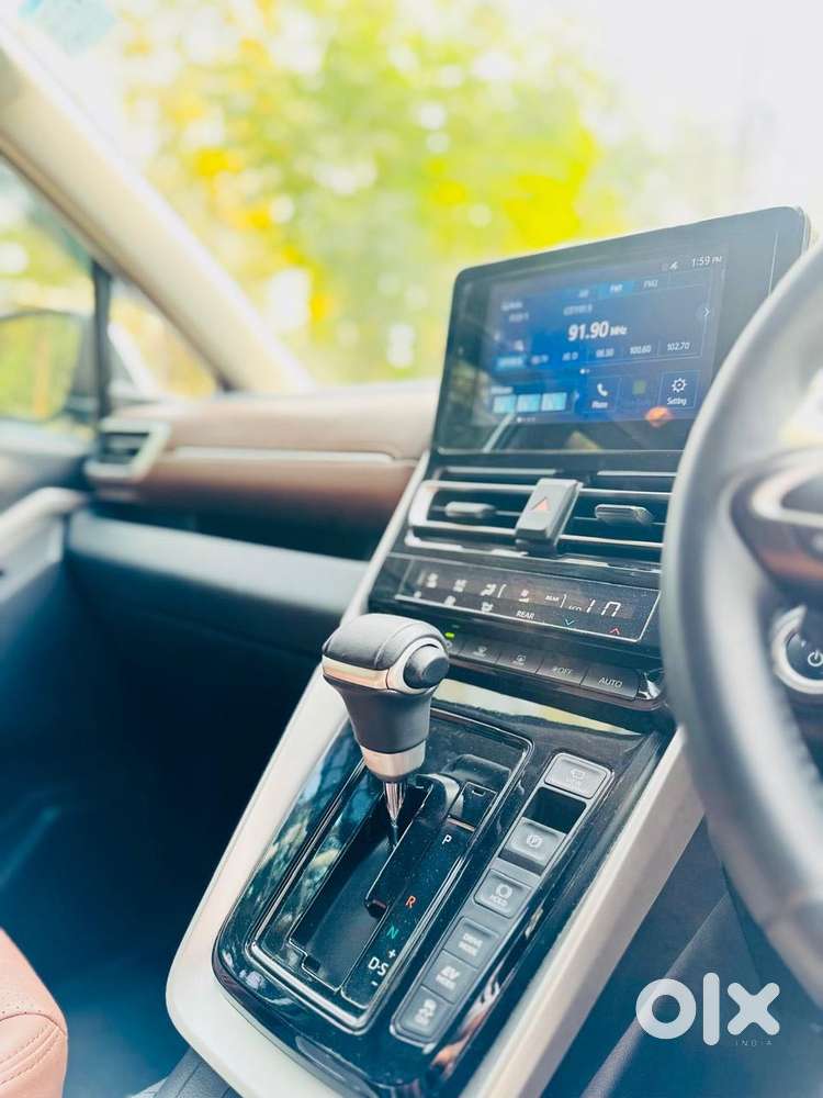 Toyota Innova Hycross 2.0 Vx Hybrid 7 Str, 2023, Petrol