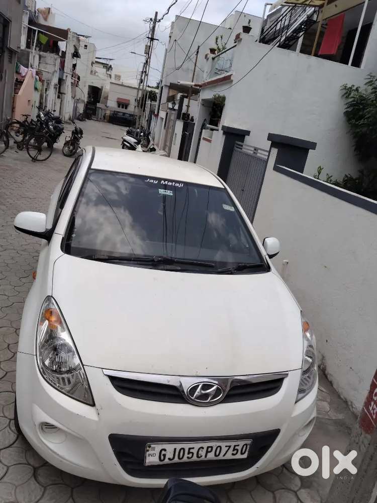 Hyundai I20 2010 Cng & Hybrids 69000 Km Driven
