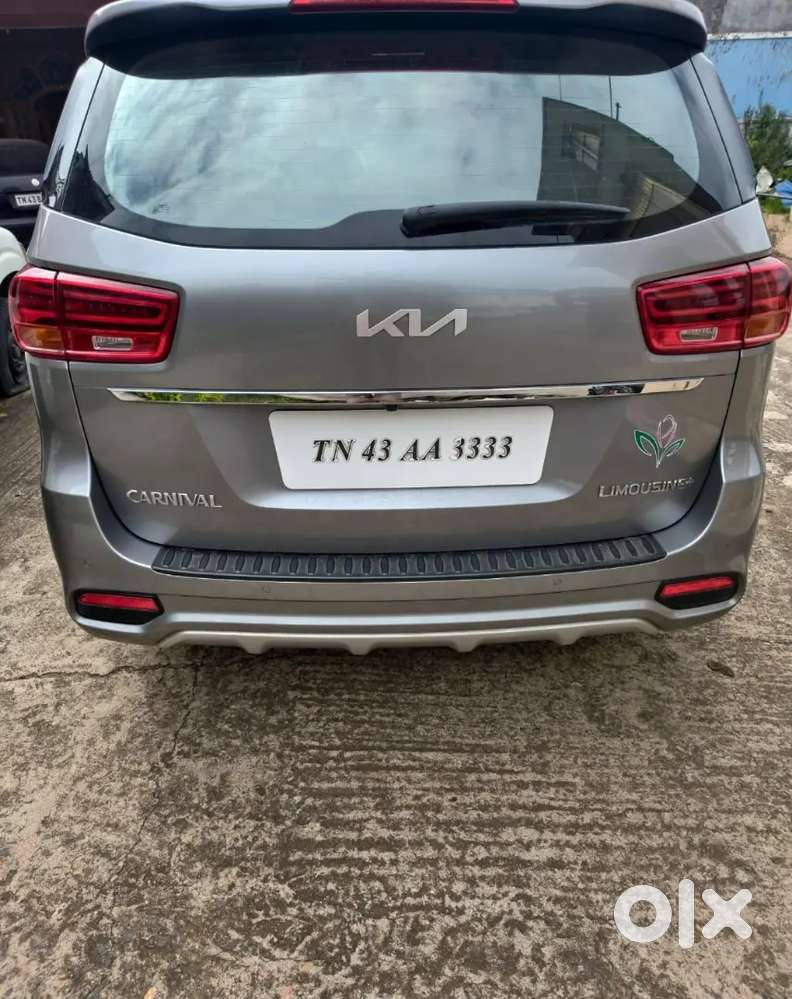 Kia Carnival Limousine 7 2023