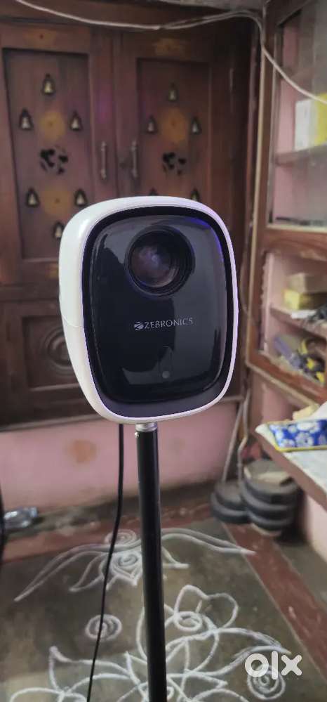 Best projector cums Zebronics