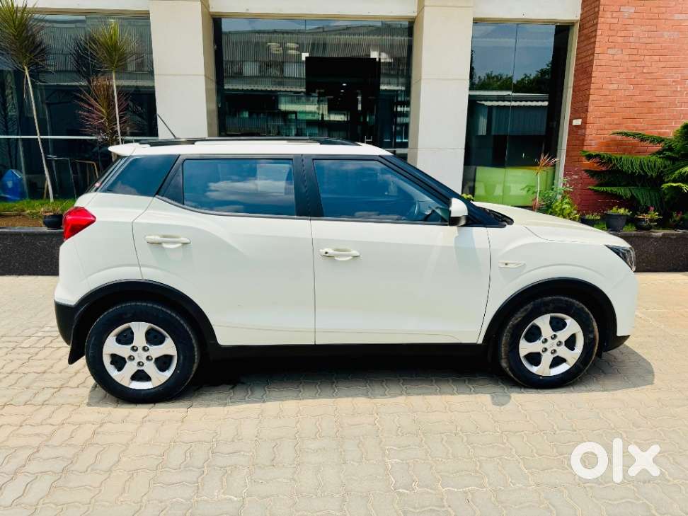 Mahindra Xuv300 1.2 W8 Amt Petrol, 2021, Petrol