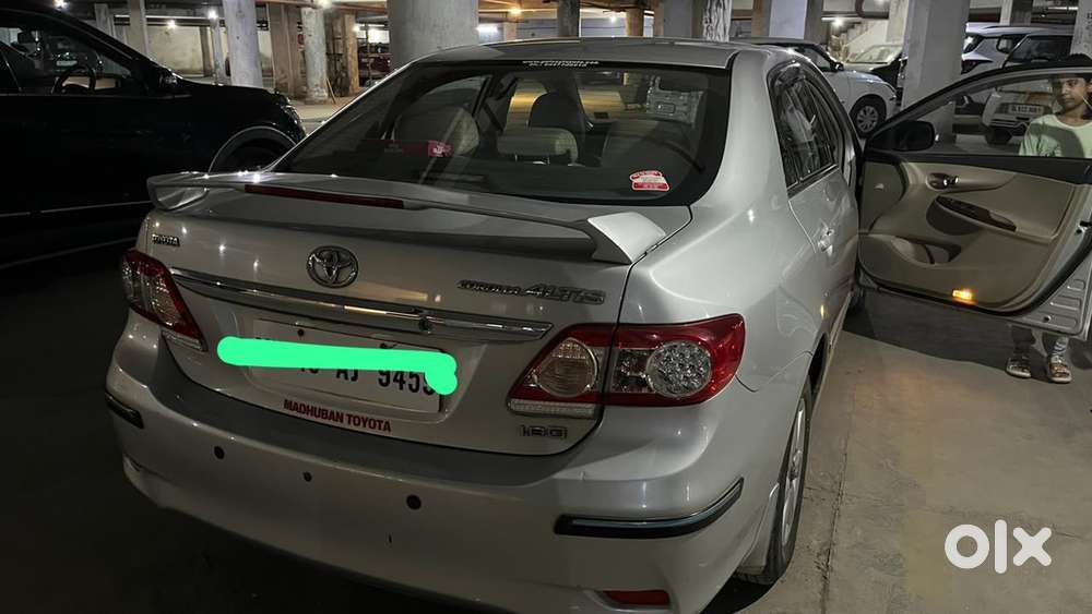 Toyota Corolla Altis 2011