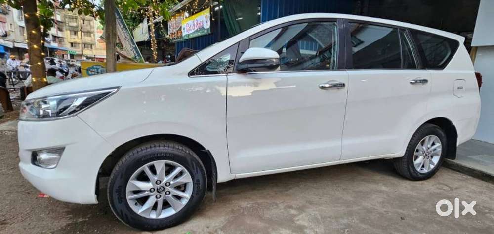 Toyota Innova Crysta 2.4 G Plus Mt 8 Str, 2019, Diesel