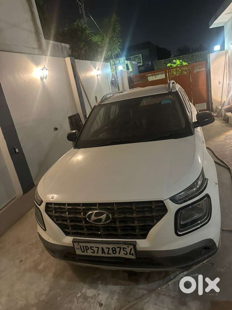 Hyundai Venue Petrol 2021