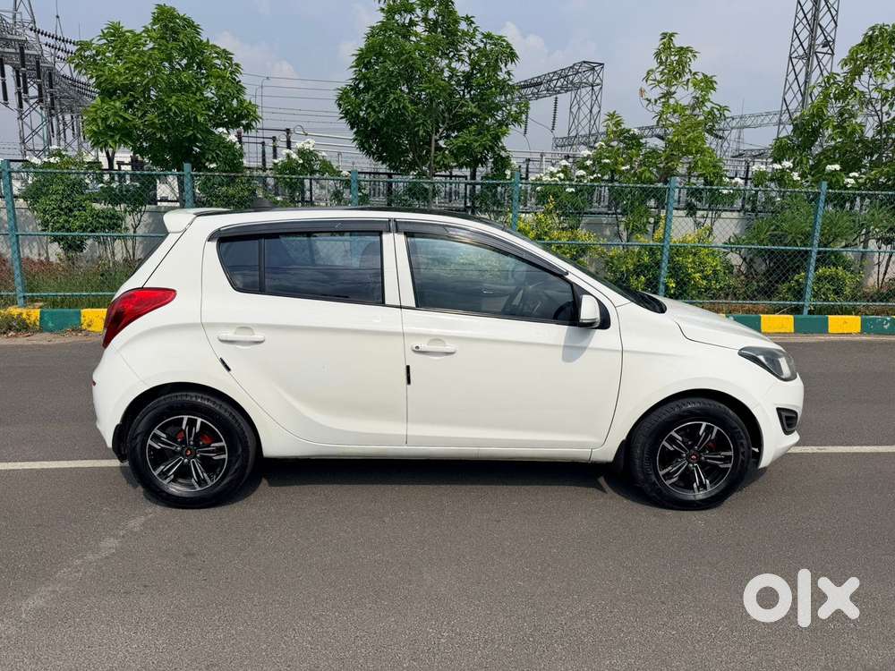 Hyundai I20 Sportz 1.2 Bs-iv, 2013, Petrol