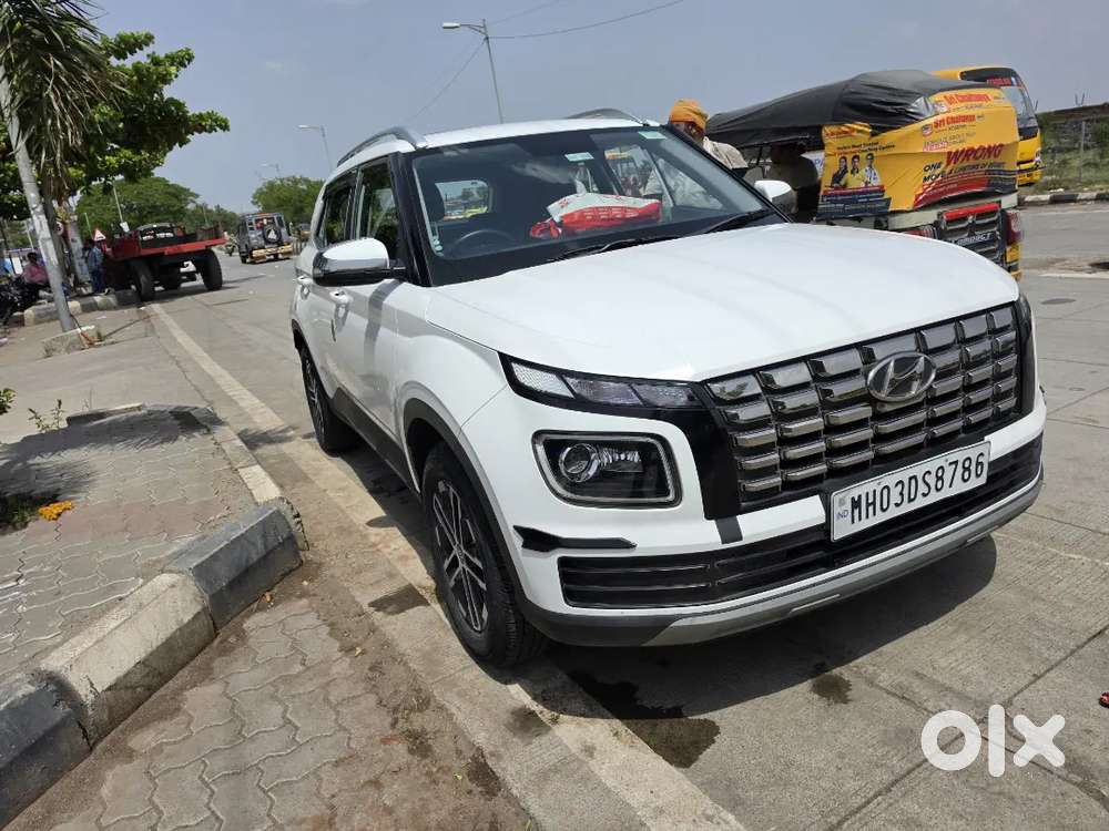 Hyundai Venue 2022 Diesel Well Maintained