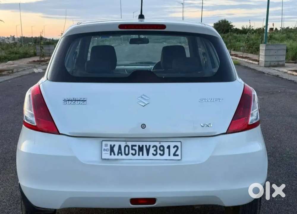 Maruti Swift Vxi 2017