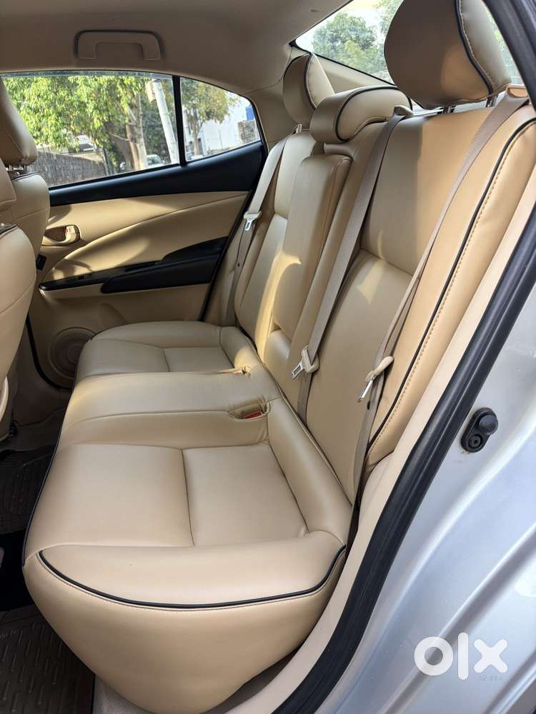 Toyota Yaris J Cvt, 2018, Petrol