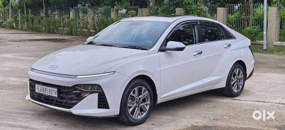 Hyundai Verna 1.5 Sx Ivt, 2023, Petrol