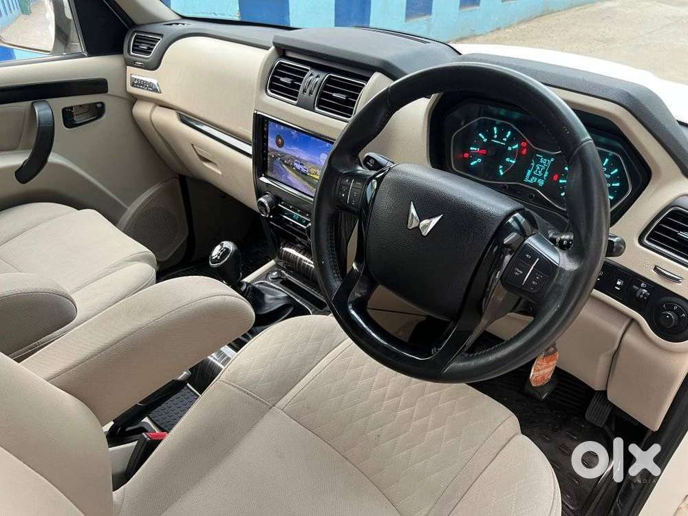 Mahindra Scorpio S11 Mt 7s, 2023, Petrol