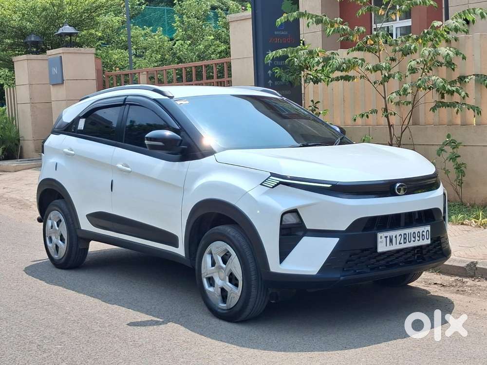 Tata Nexon Fearless Plus 1.2 Revotron Petrol 6 Mt, 2026, Petrol