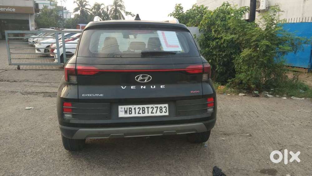 Hyundai Venue 1.2 S (o), 2024, Petrol