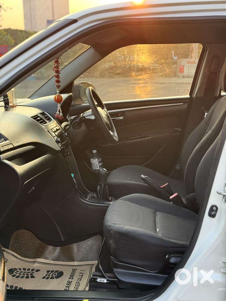 Maruti Suzuki Swift Zxi, 2013, Petrol