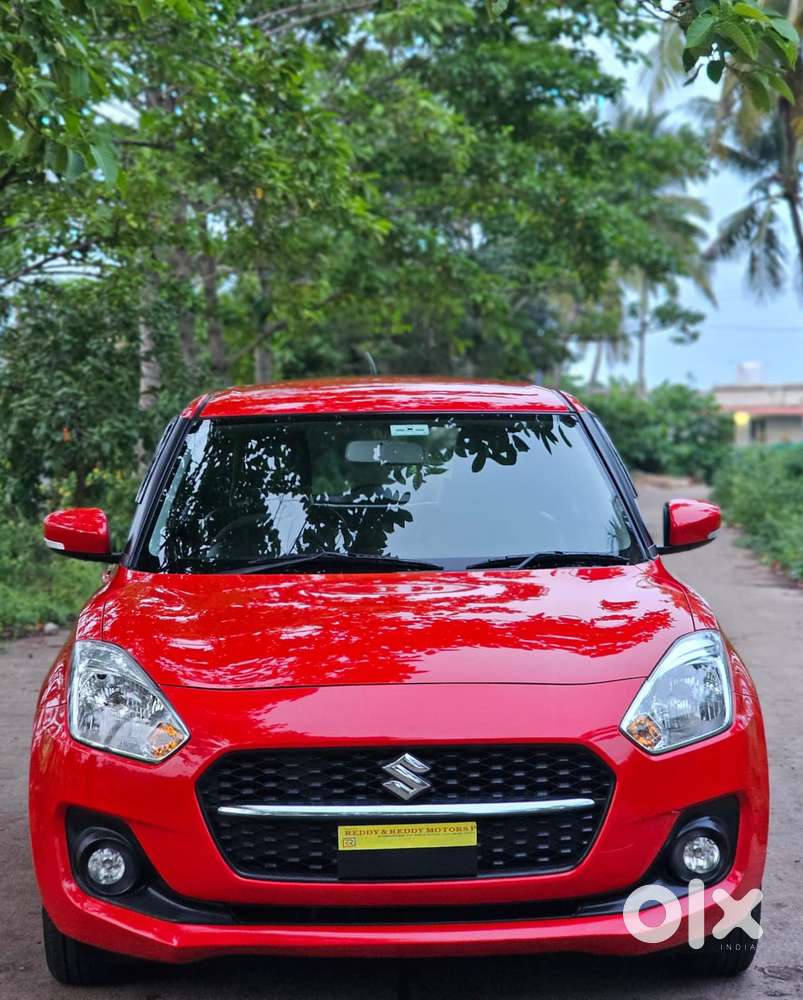 Maruti Suzuki Swift Vxi + Manual, 2022, Petrol