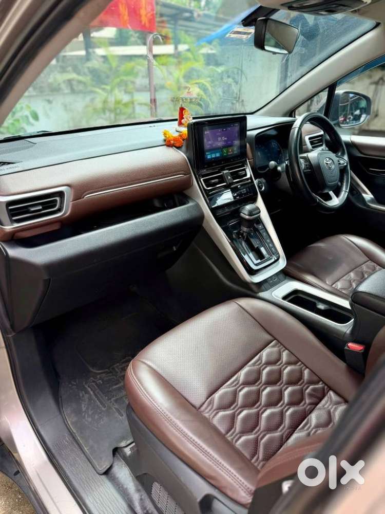 Toyota Innova Hycross 2.0 Vx Hybrid 8 Str, 2023, Petrol
