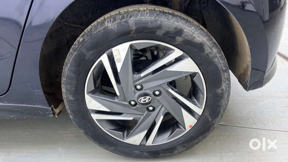 Hyundai I20 Asta (o) 1.2 Mt, 2023, Petrol