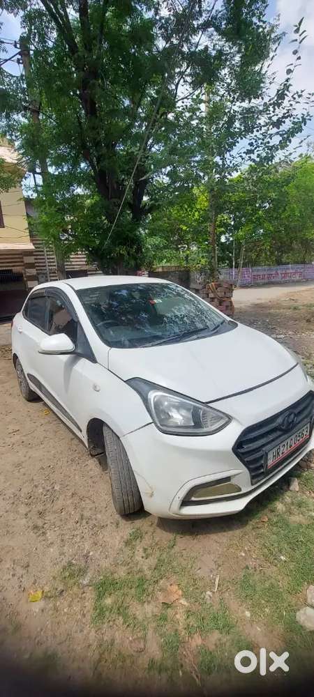 Hyundai Xcent 2015december Company Fited Cng In Good Condition.