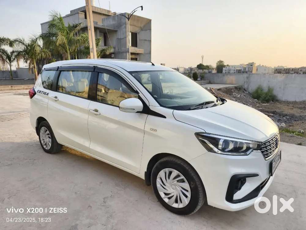 Maruti Suzuki Ertiga 2018 Diesel 105000 Km Driven.