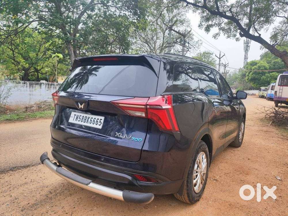 Mahindra Xuv700 2.0 Mx Petrol Mt 5 Str, 2023, Petrol