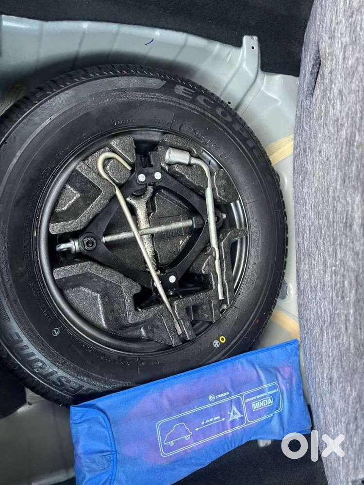 Tata Altroz 1.2 Xe, 2021, Petrol