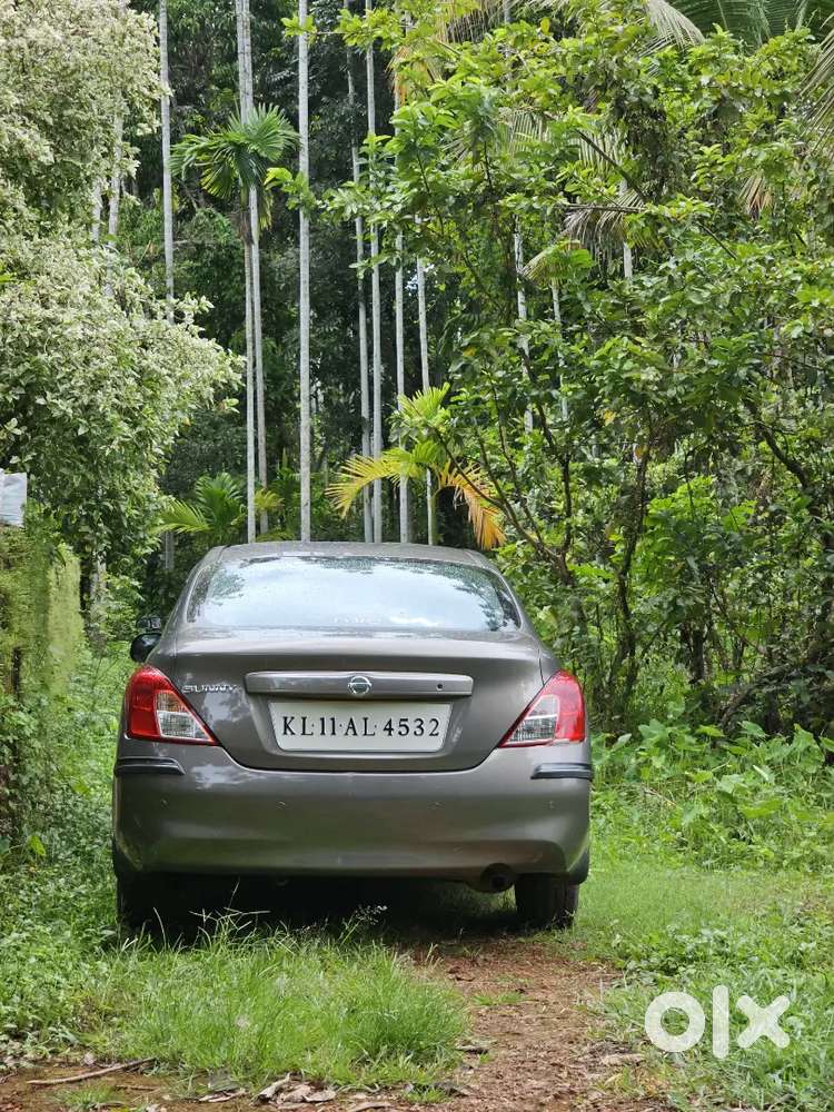 Nissan Sunny Petrol 2012